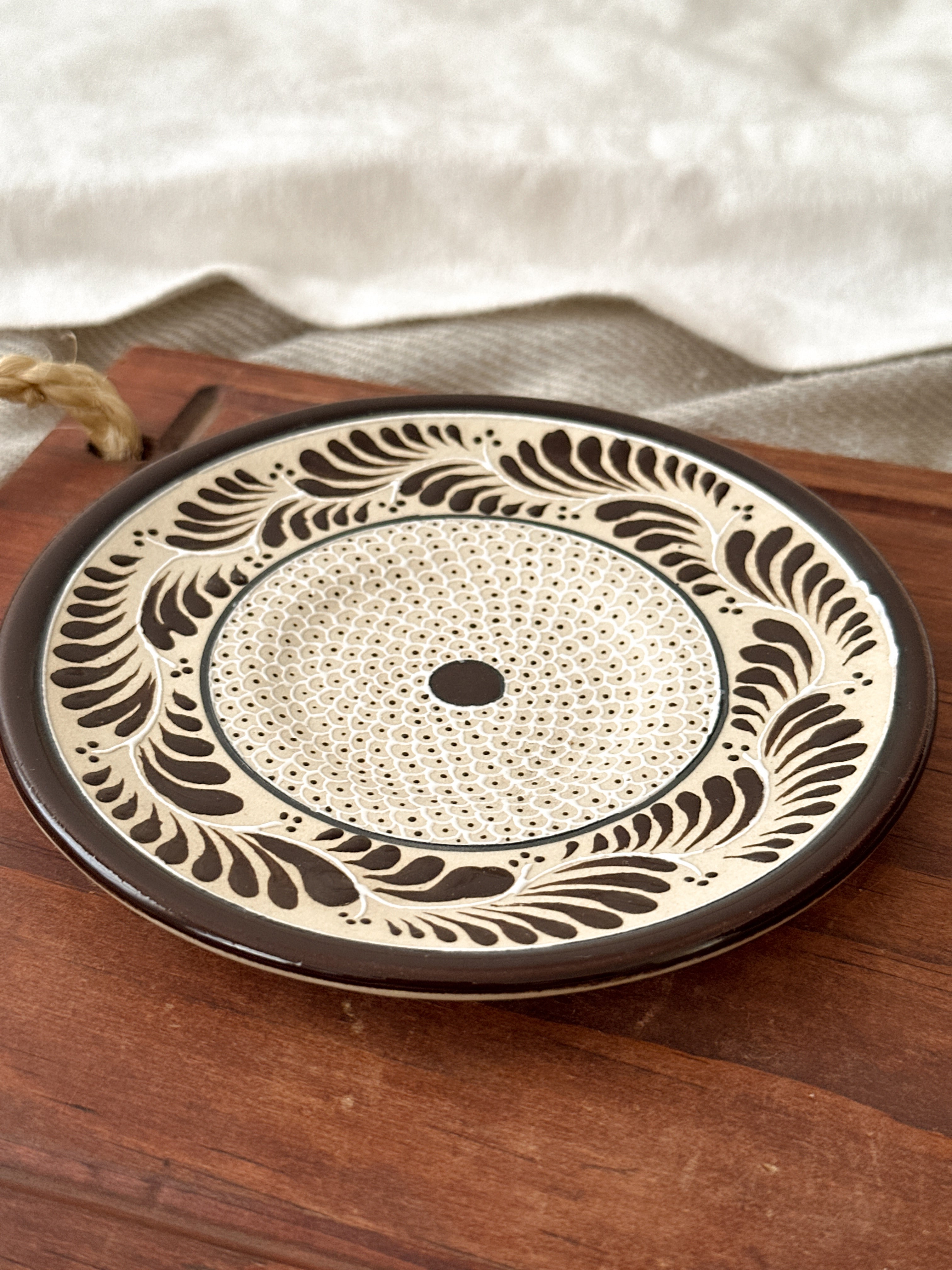 PRE-ORDER Raíces Brown Dessert Plate (SHIPS IN APPROX. 6-12 WEEKS)
