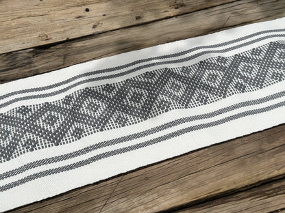 Sierra Jalieza Table Runner