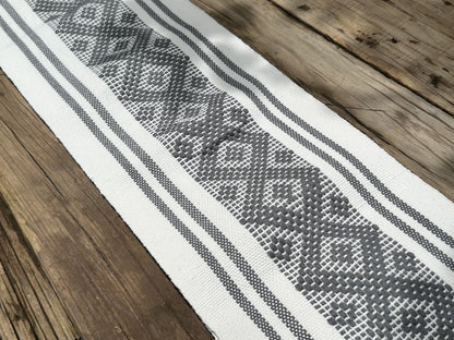 Sierra Jalieza Table Runner