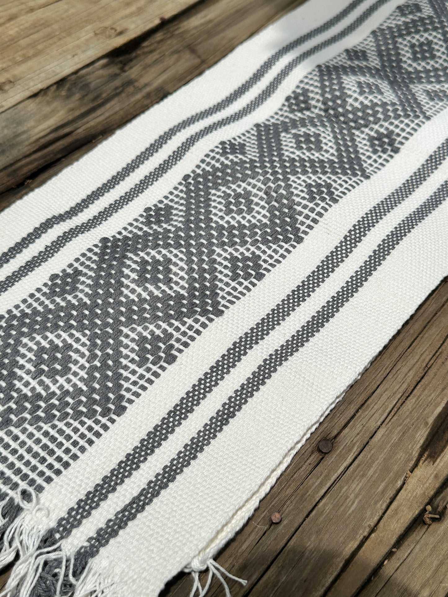 Sierra Jalieza Table Runner