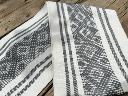 Sierra Jalieza Table Runner