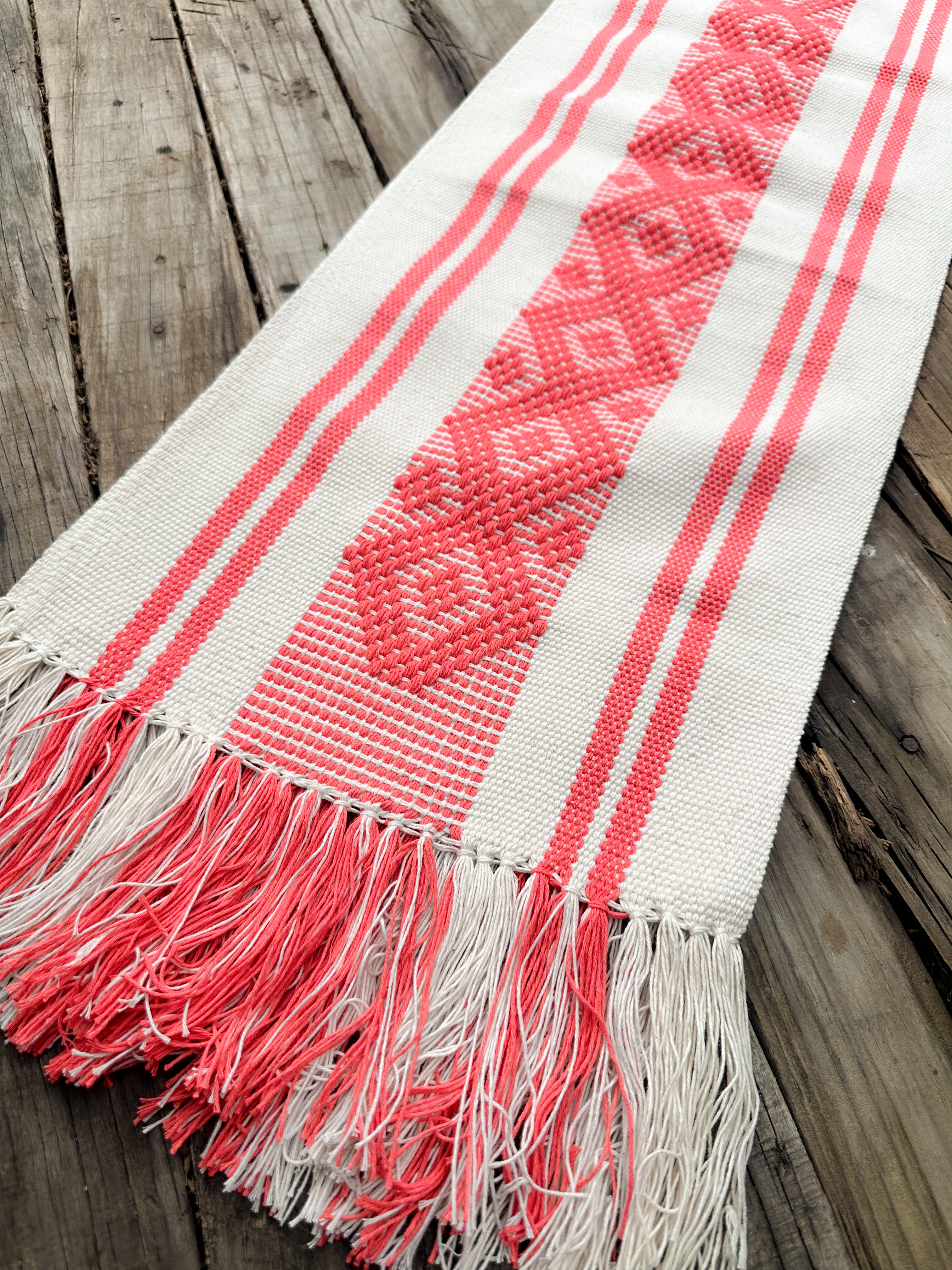 Primavera Jalieza Table Runner