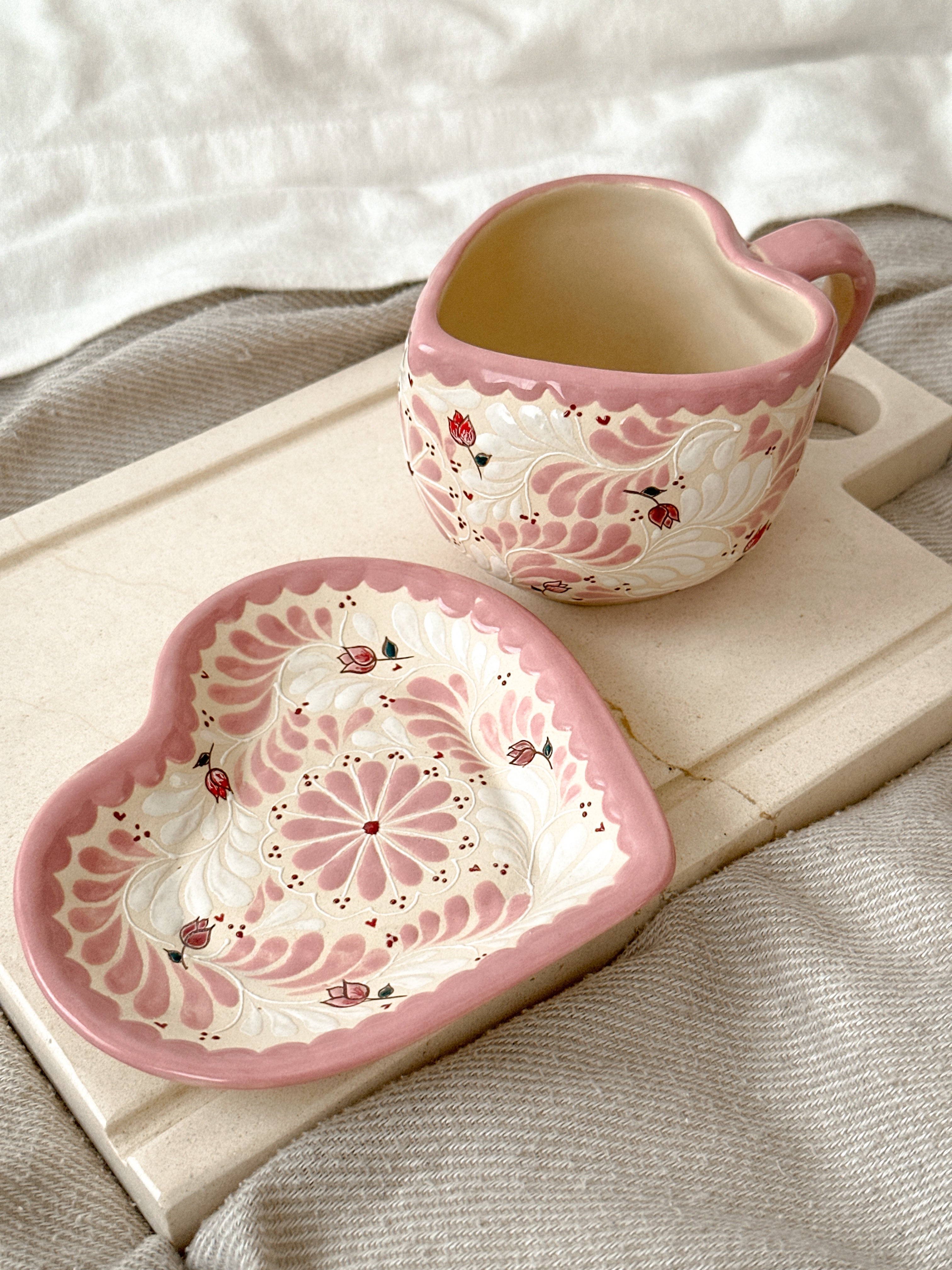 PRE-ORDER Tulip Mug And Plate Set (SHIPS IN APPROX. 6-12 WEEKS)