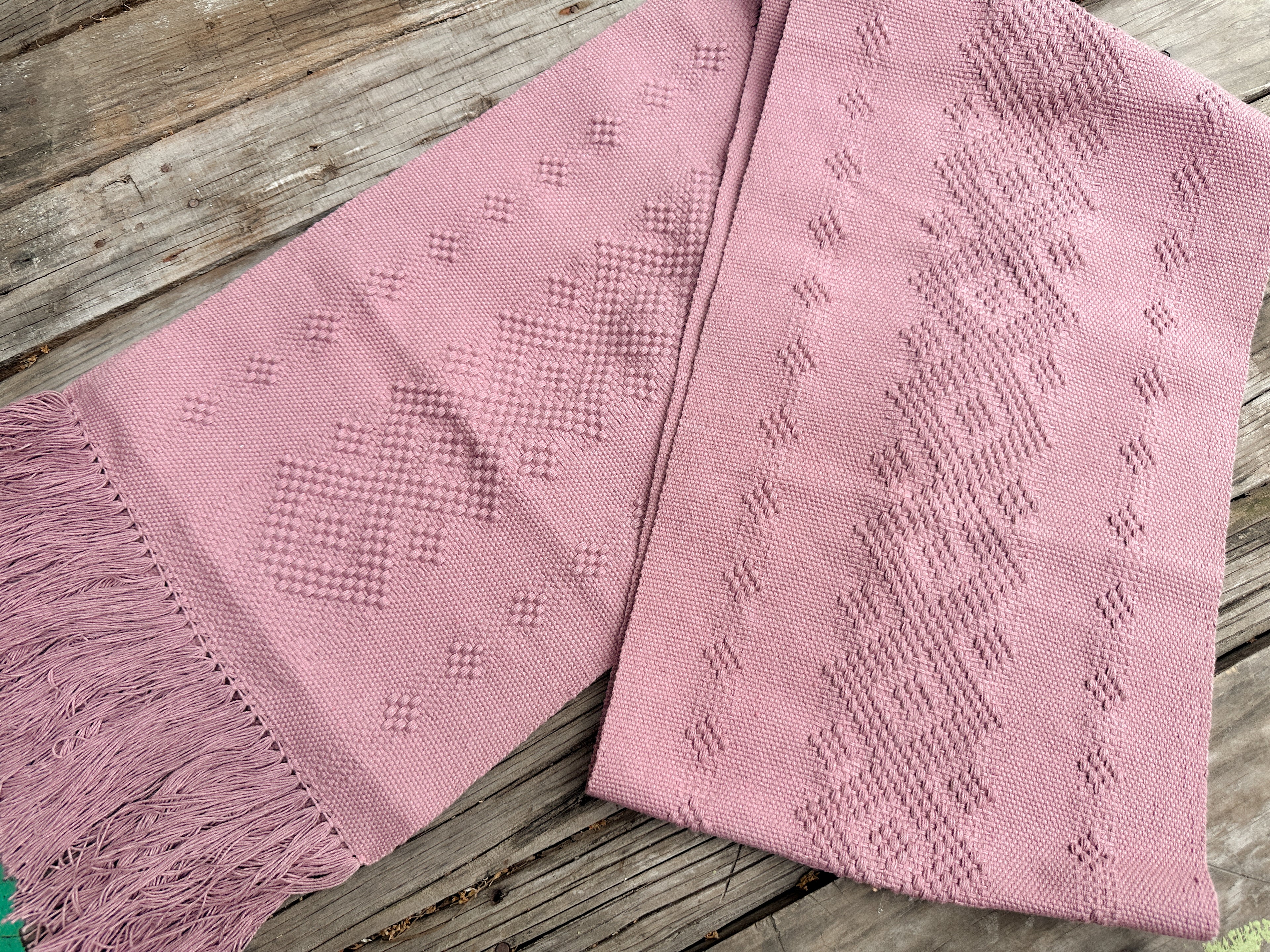 Dulce Jalieza Table Runner