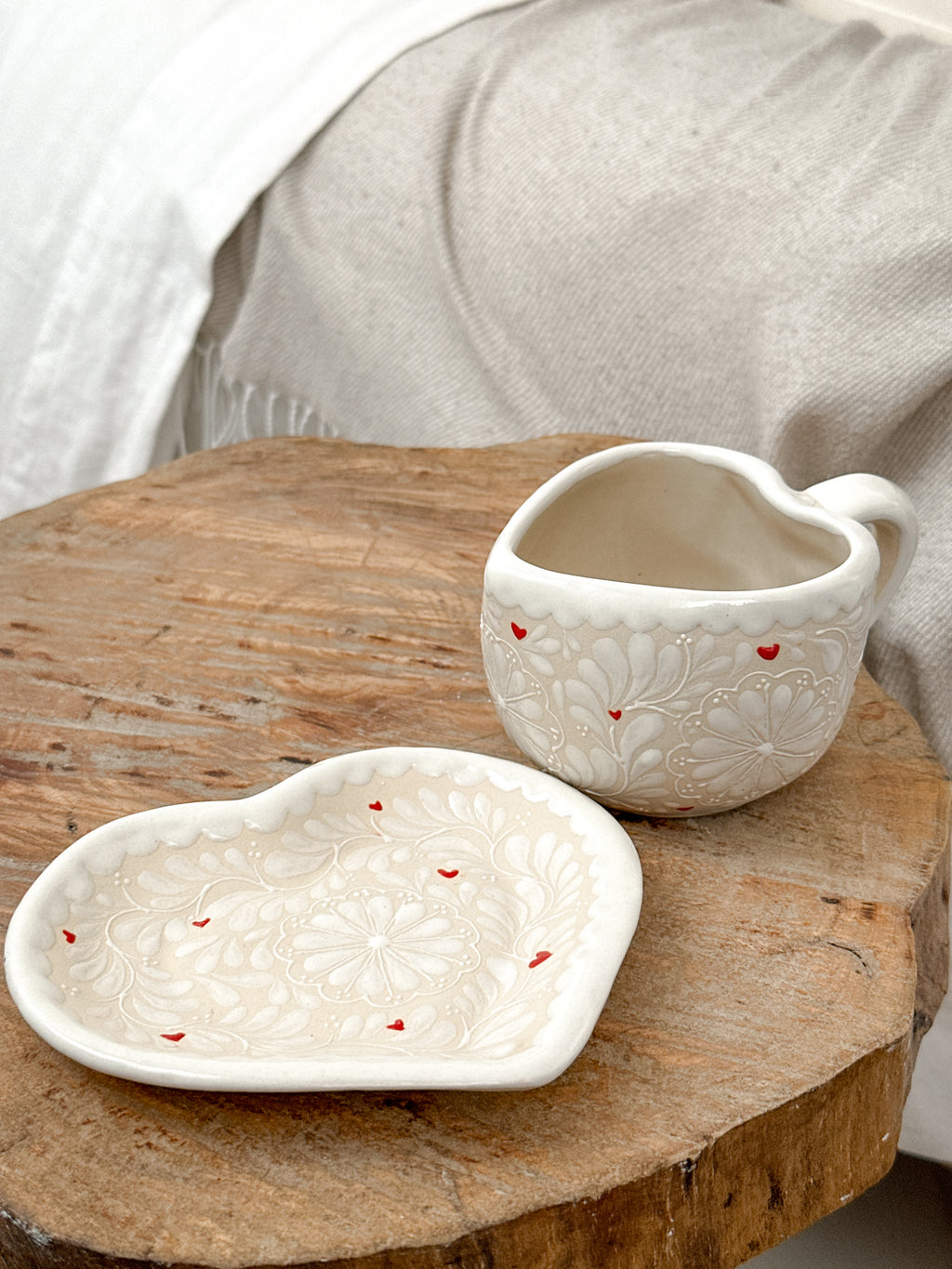 PRE-ORDER Amorcito Mug And Plate Set (SHIPS IN APPROX. 6-12 WEEKS)