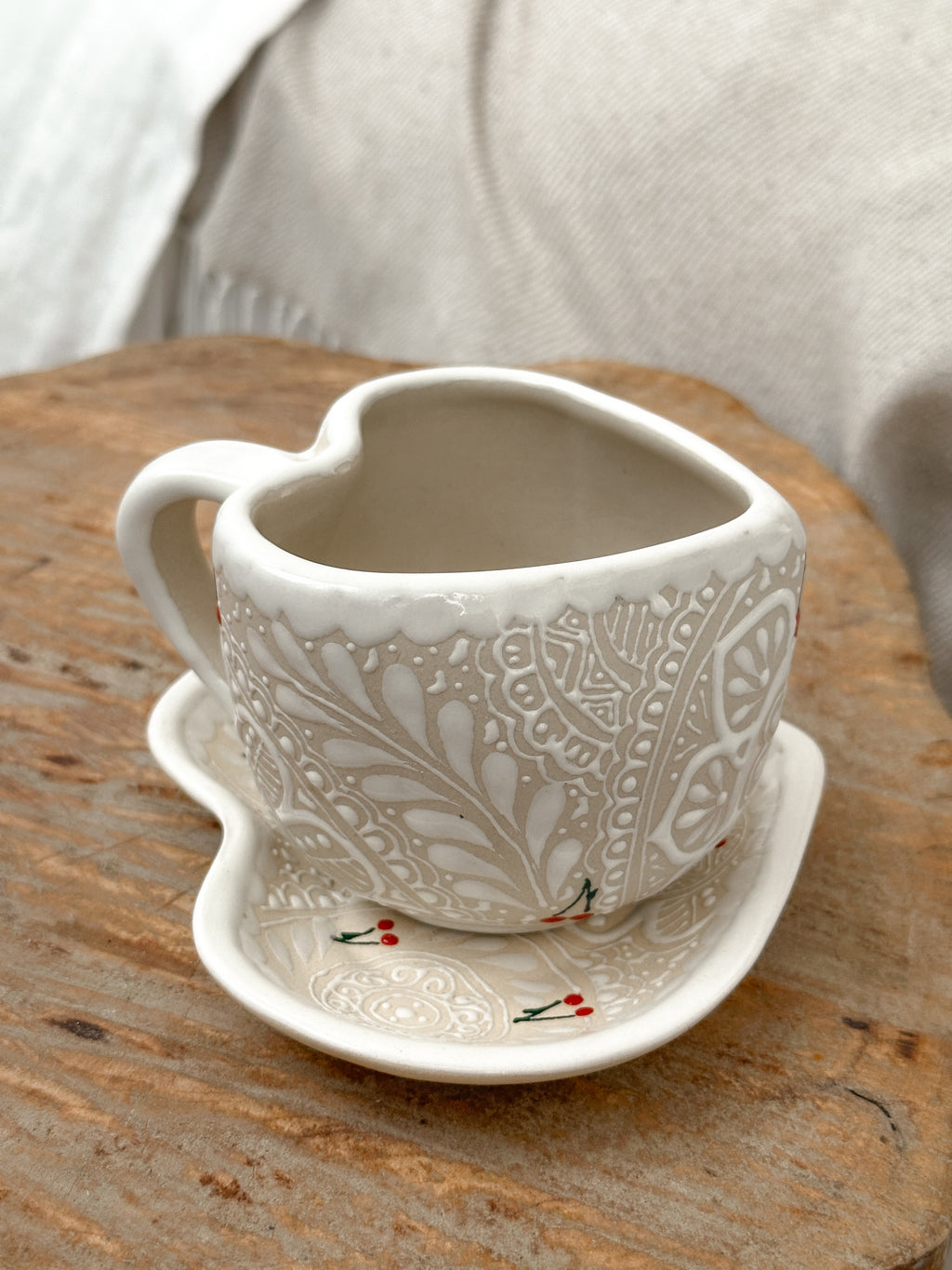 Juego de taza y plato de cerezas en preventa (envío en aproximadamente 6 a 12 semanas)