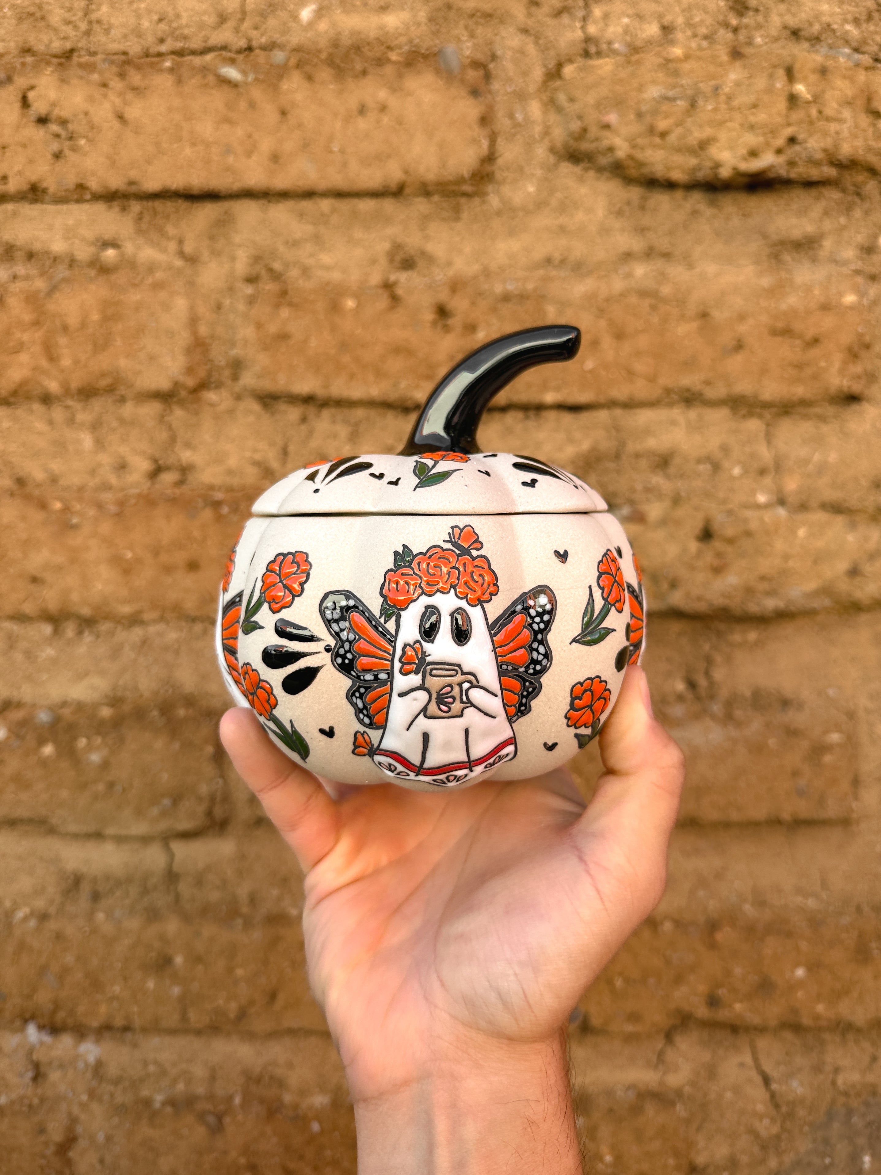 PRE-ORDER Butterfly Ghost Pumpkin (SHIPS IN APPROX. 6-12 WEEKS)
