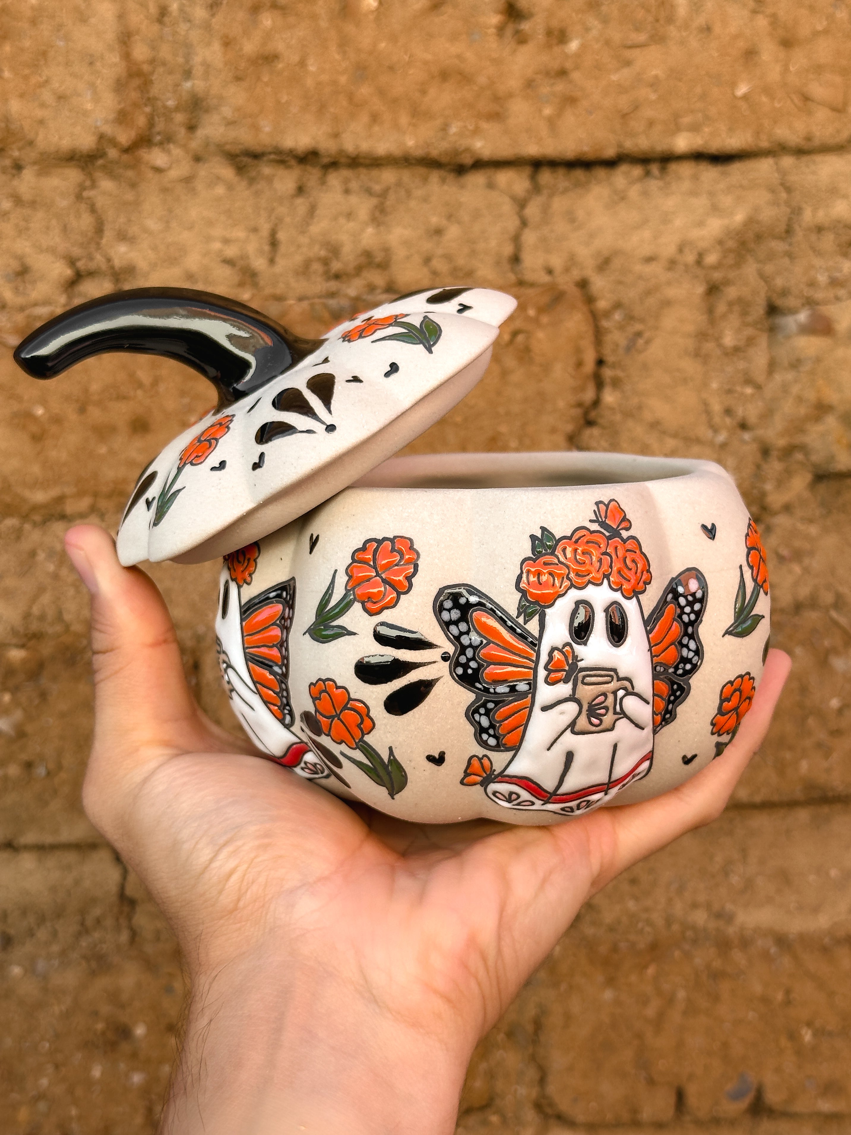 PRE-ORDER Butterfly Ghost Pumpkin (SHIPS IN APPROX. 6-12 WEEKS)