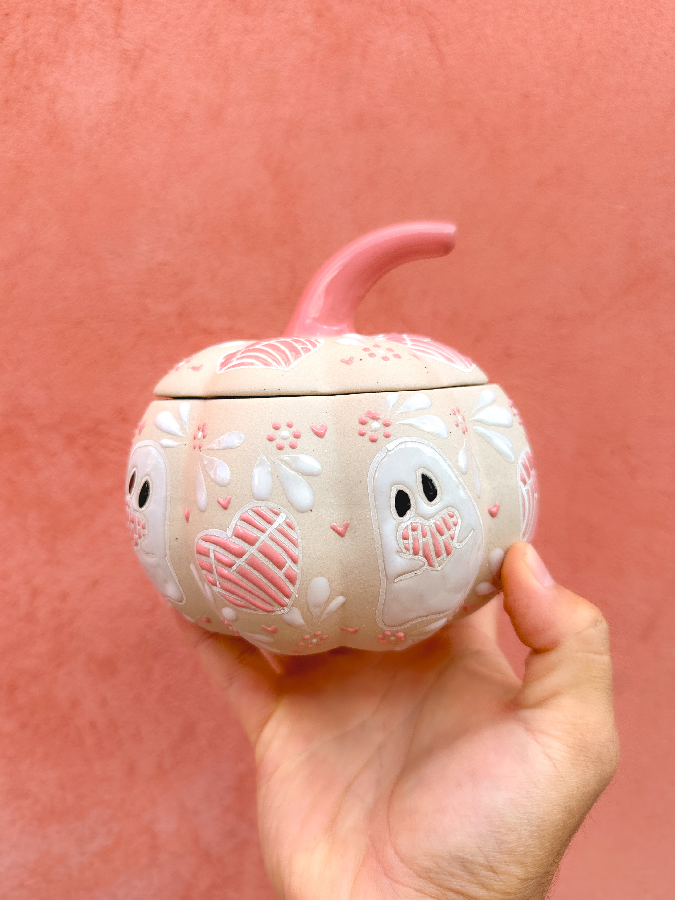 PRE-ORDER Ghosts and Conchas Pumpkin (SHIPS IN APPROX. 6-12 WEEKS)