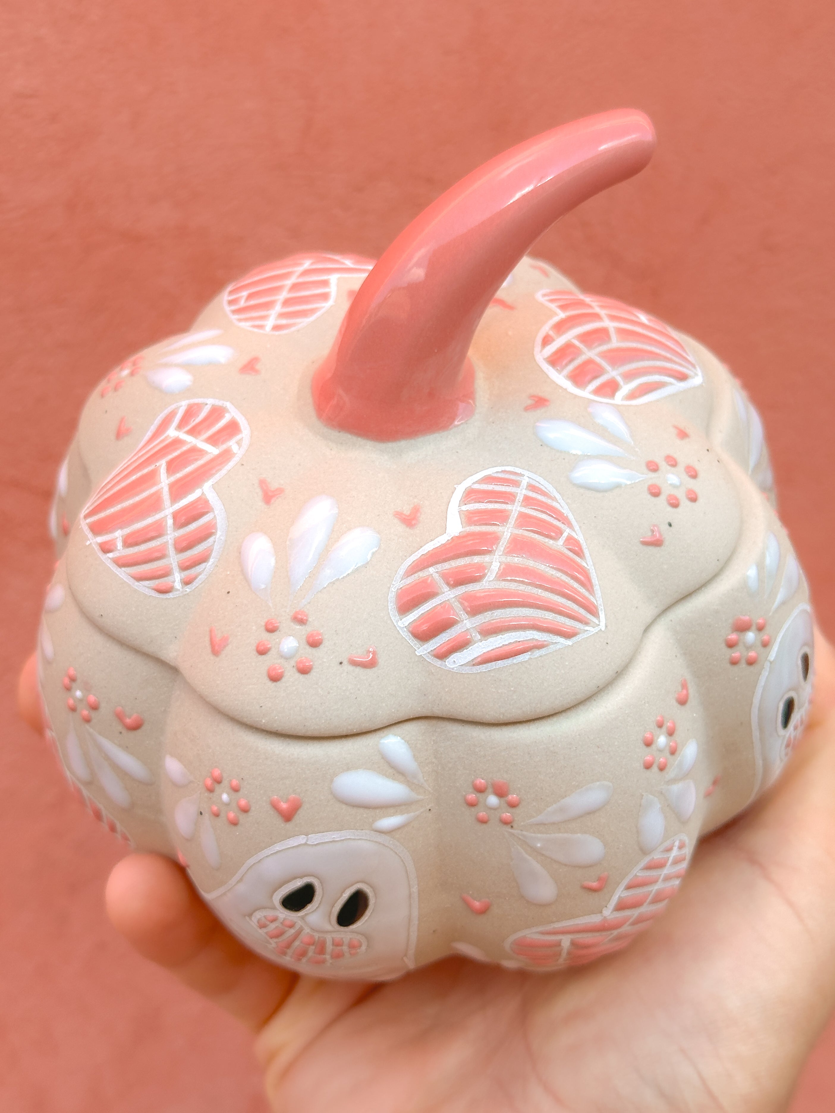 PRE-ORDER Ghosts and Conchas Pumpkin (SHIPS IN APPROX. 6-12 WEEKS)