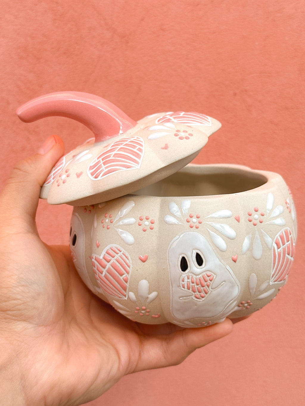 PRE-ORDER Ghosts and Conchas Pumpkin (SHIPS IN APPROX. 6-12 WEEKS)