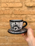 PREVENTA Taza y plato de talavera negros (ENVÍO EN APROX. 6-12 SEMANAS)