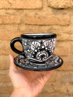 PREVENTA Taza y plato de talavera negros (ENVÍO EN APROX. 6-12 SEMANAS)