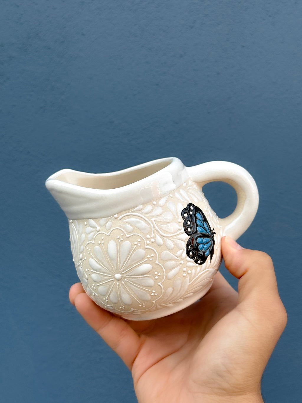 RESERVA Crema Blue Butterflies (ENVÍO EN APROX. 6-12 SEMANAS)