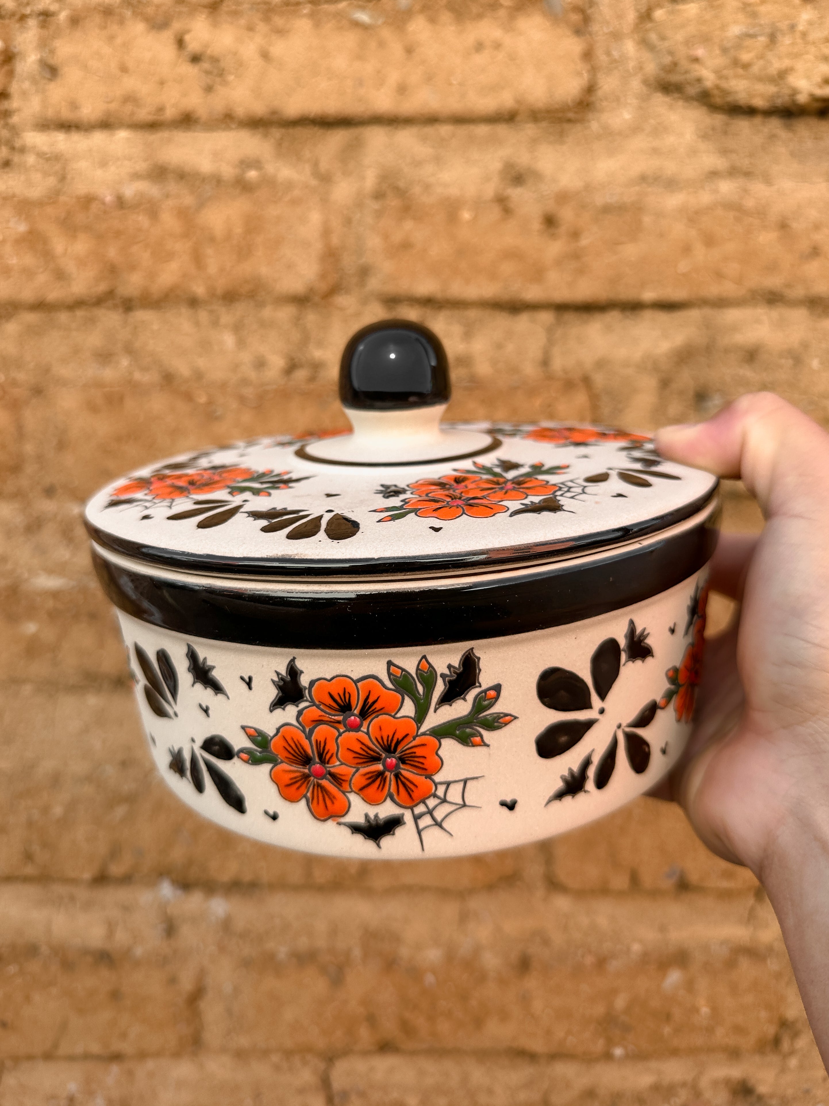 PRE-ORDER Bats and Flowers Tortillero (SHIPS IN APPROX. 6-12 WEEKS)