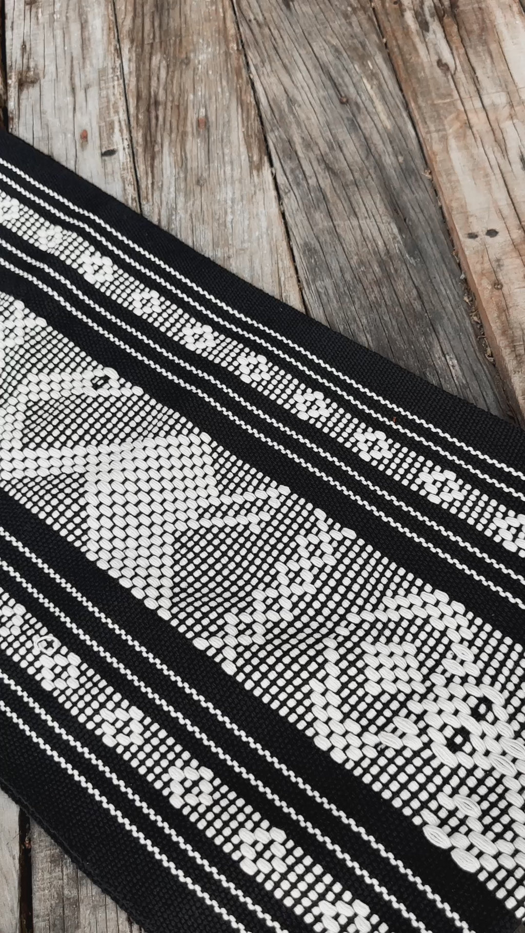 Martina Jalieza Table Runner