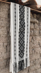 Anochecer Jalieza Table Runner