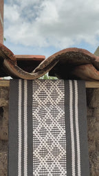 Otoño Jalieza Table Runner