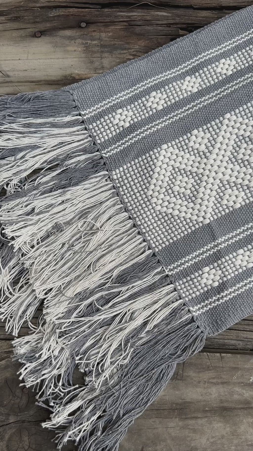 Agata Jalieza Table Runner